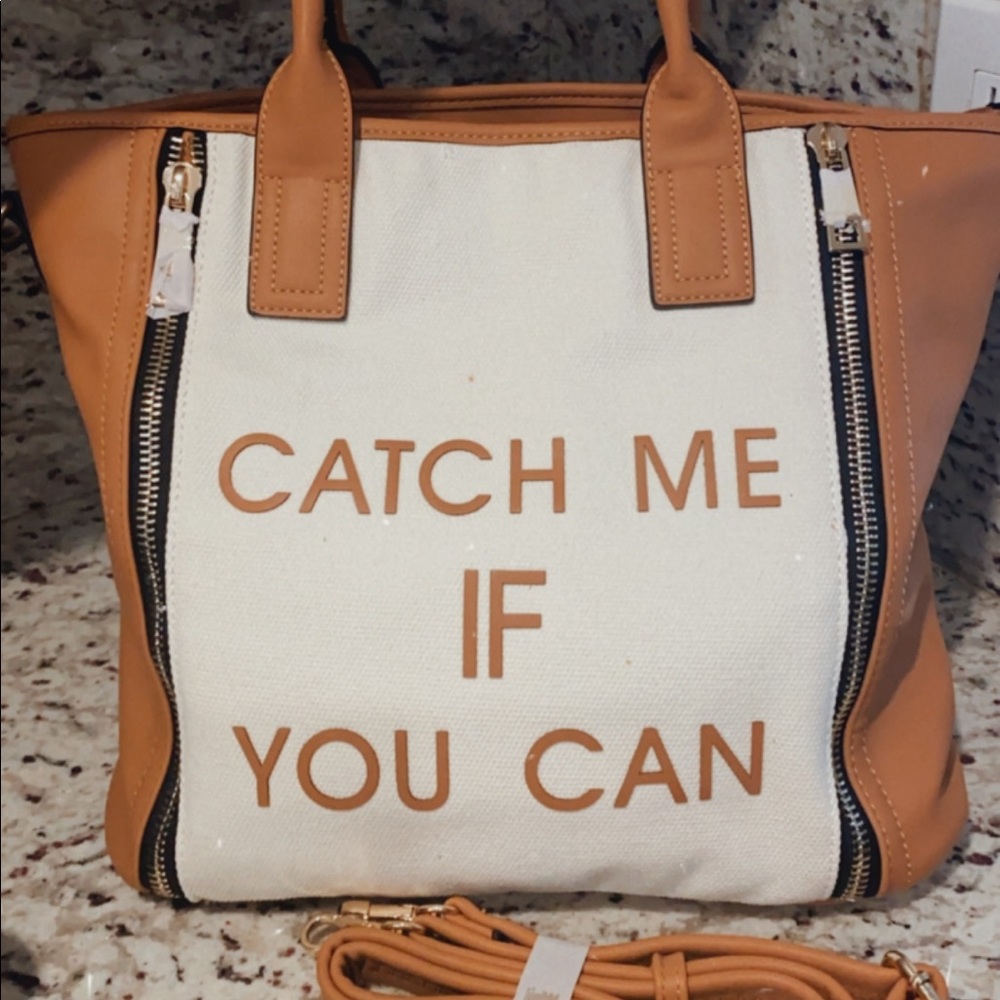 Brand New!Fashion Statement piece Handbag🙌🏾👜💖